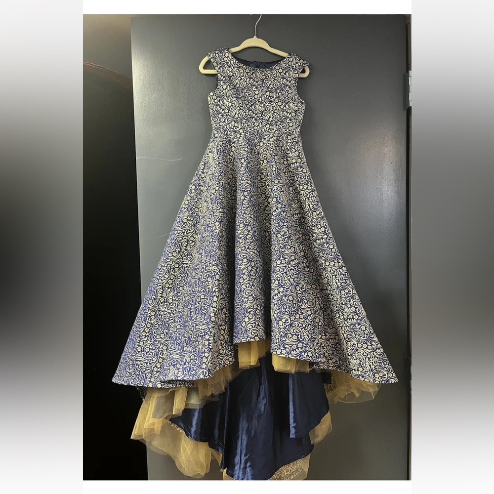 Le Petite Tom “Dolly Collection” Girls Jacquard high low Dress!